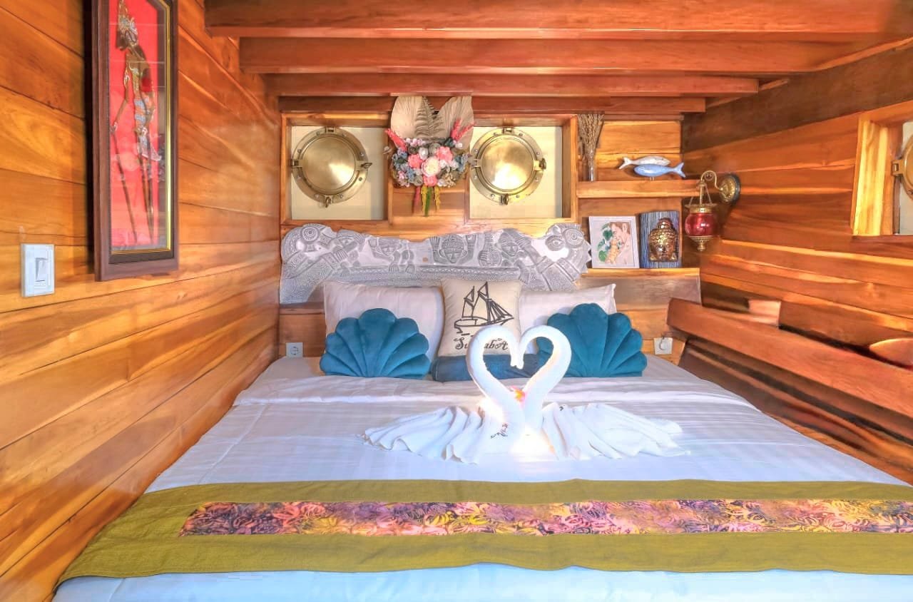 Bima master cabin aboard Supraba