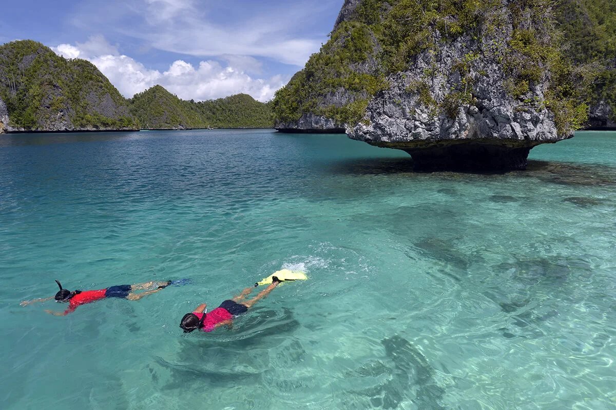 Water sports in a clear Indonesian lagoon