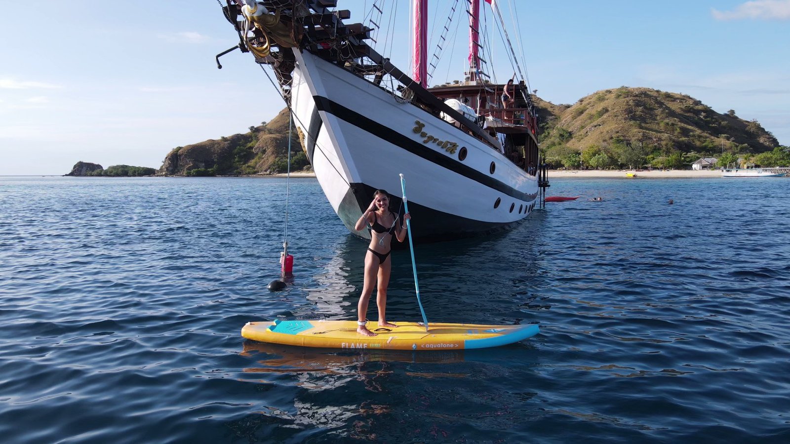 Paddle boarding Supraba